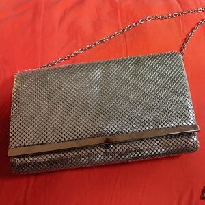 Silver Chain Clutch